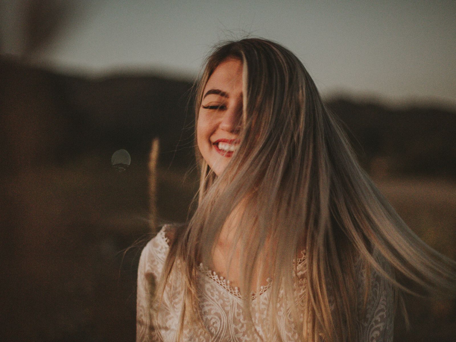 A woman at ease, warm light